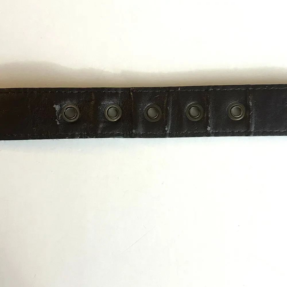Unbranded embroidered belt